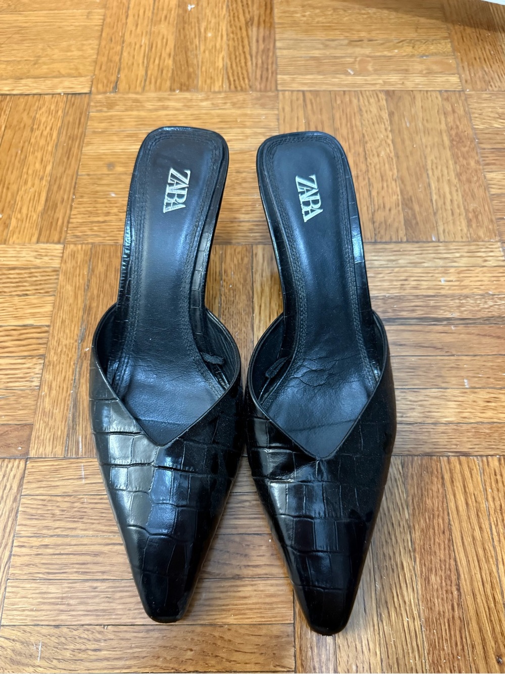 ZARA BLACK CROC KITTEN HEELS